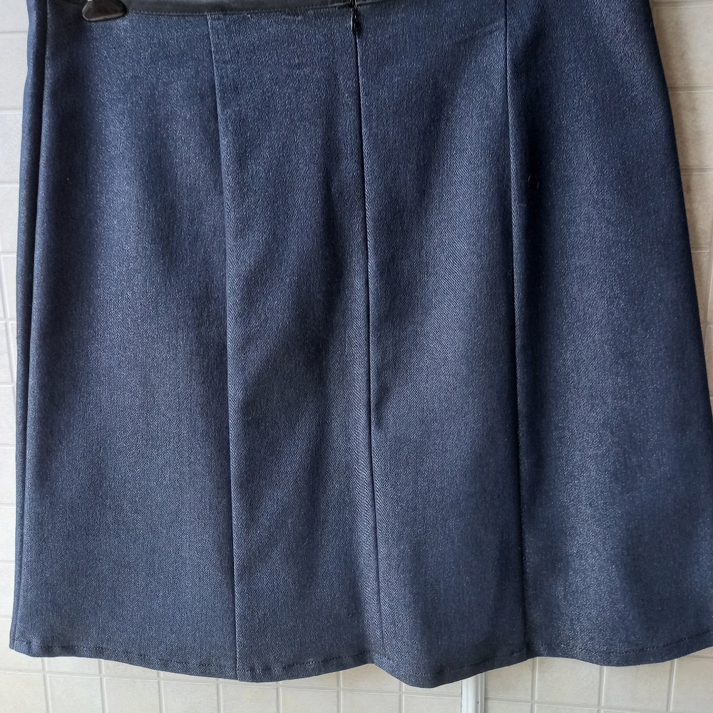 Handmade Navy skirt with birds decal - Picture 2 of 5
